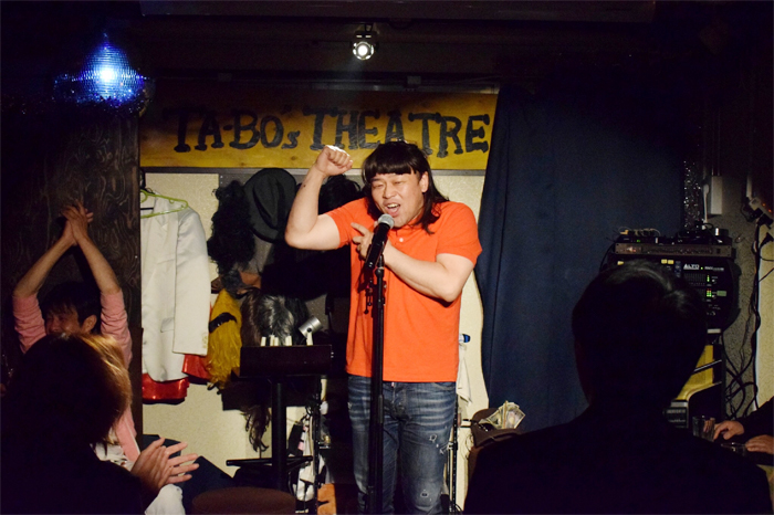 古賀シュウさん